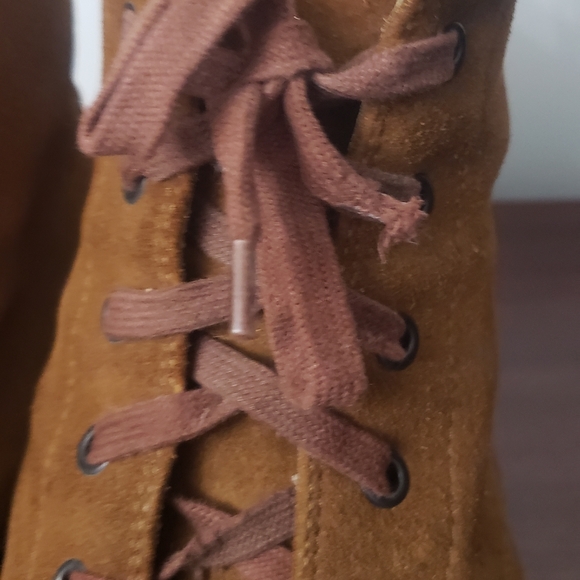 Tod\'s Men\'s Tan Suede Chukka Boots with Vibram Soles Size 10 main image 8